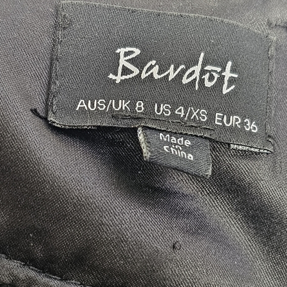 Bardot lace fluted strappy v-neck midi black dress size 4 - Picture 10 of 10